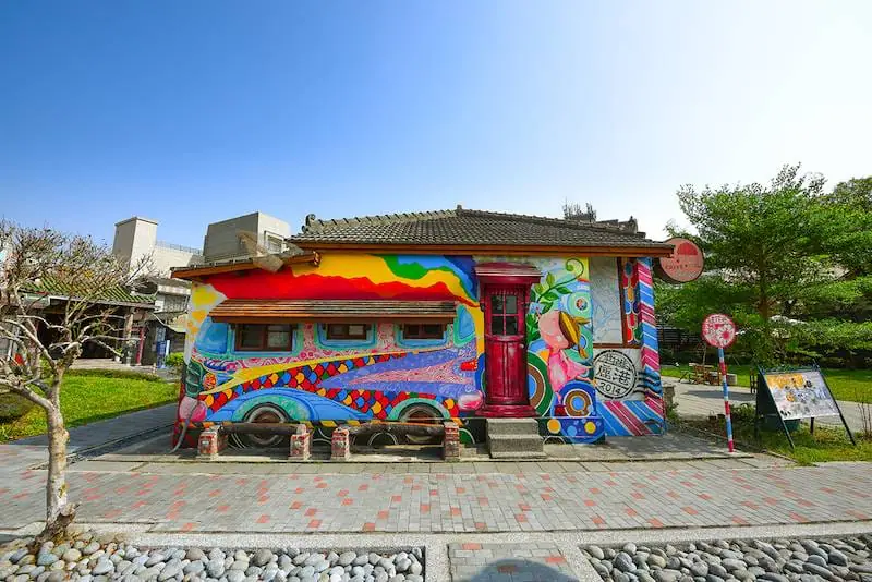 鹿港老街與成美文化園